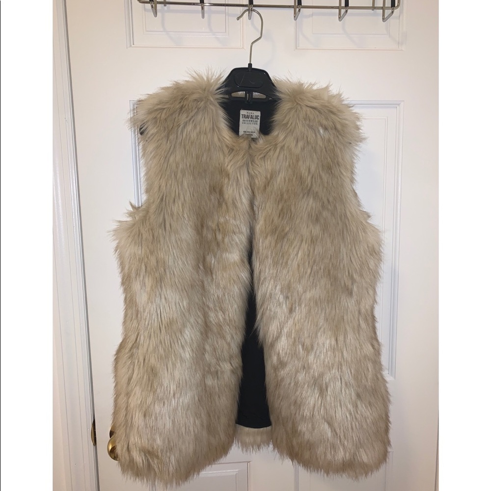 Zara faux fur vest